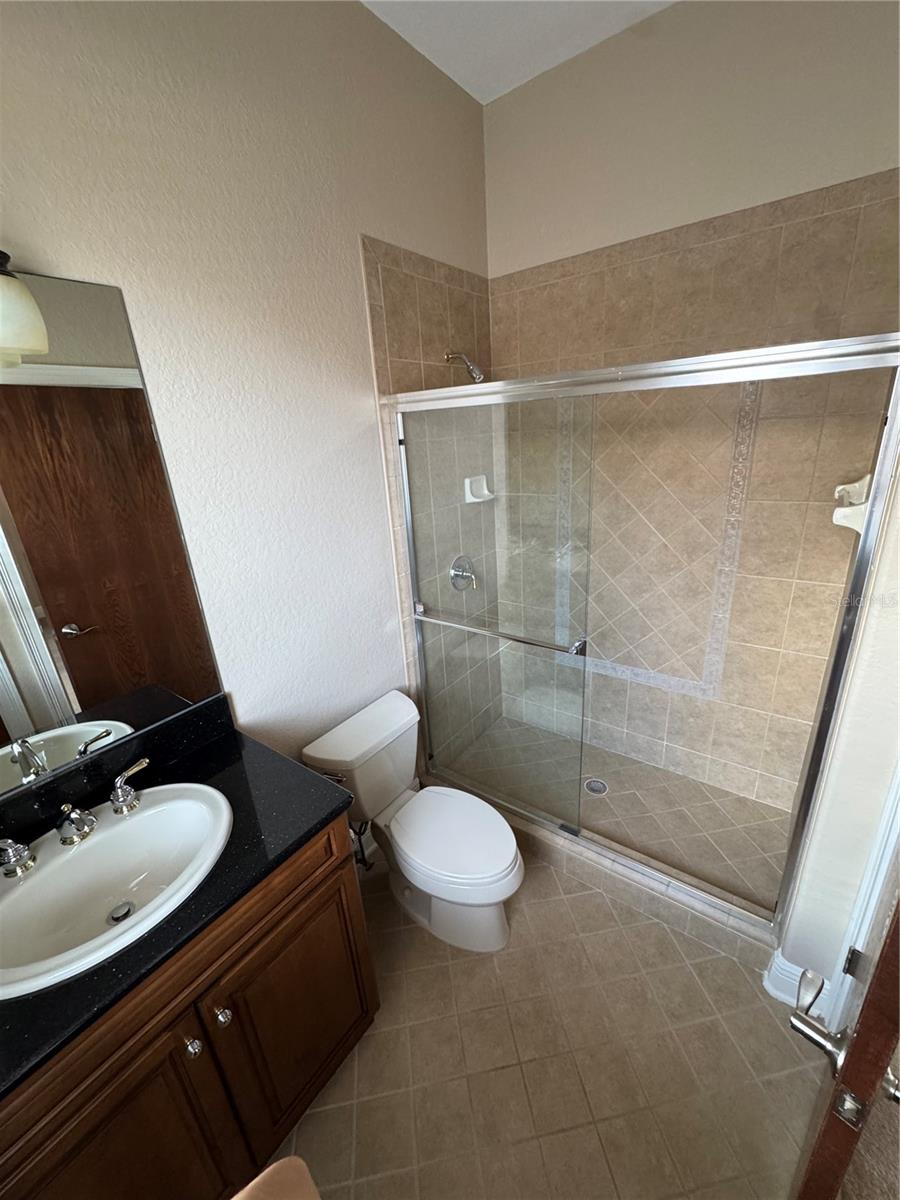 644 Saxony Blvd Property Photo 22