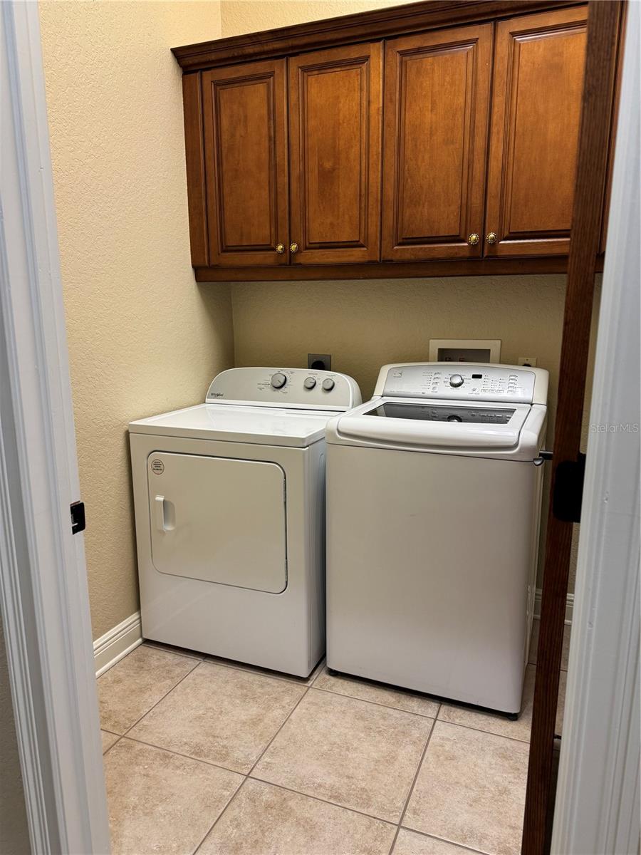 644 Saxony Blvd Property Photo 23