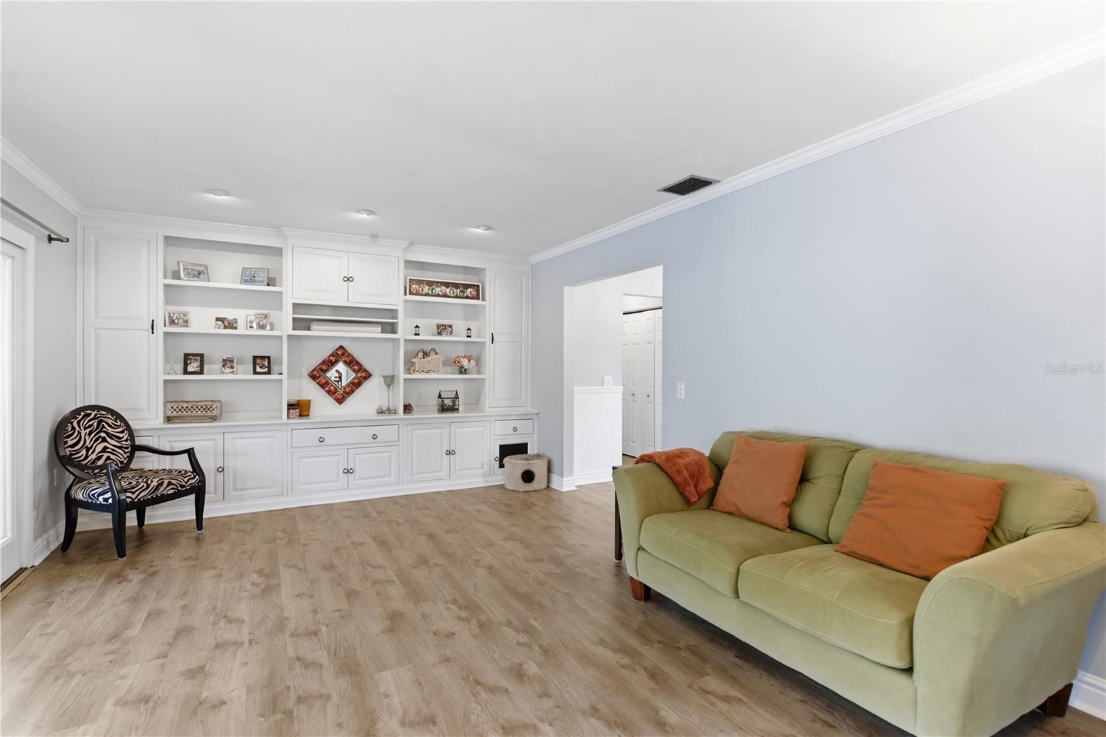 308 Ellen Way Property Photo 32