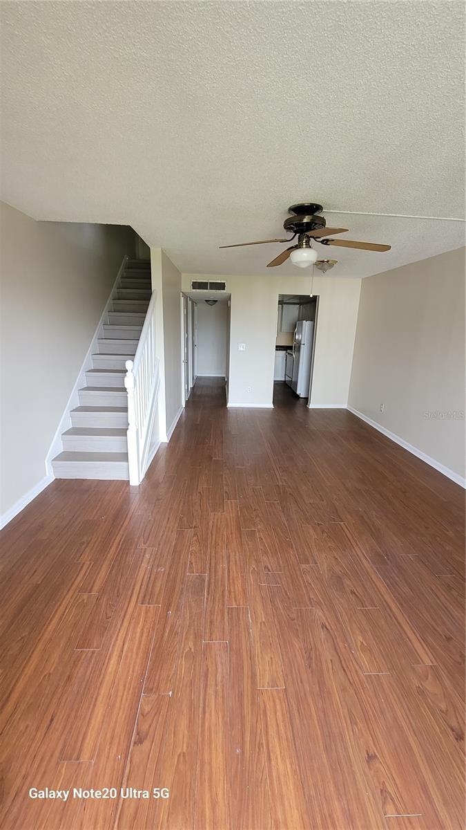 122 N Kings Ave #202 Property Photo 6
