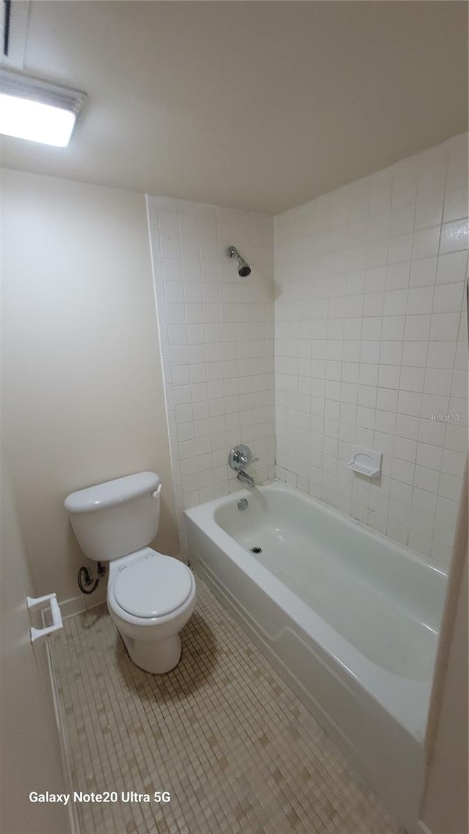 122 N Kings Ave #202 Property Photo 12
