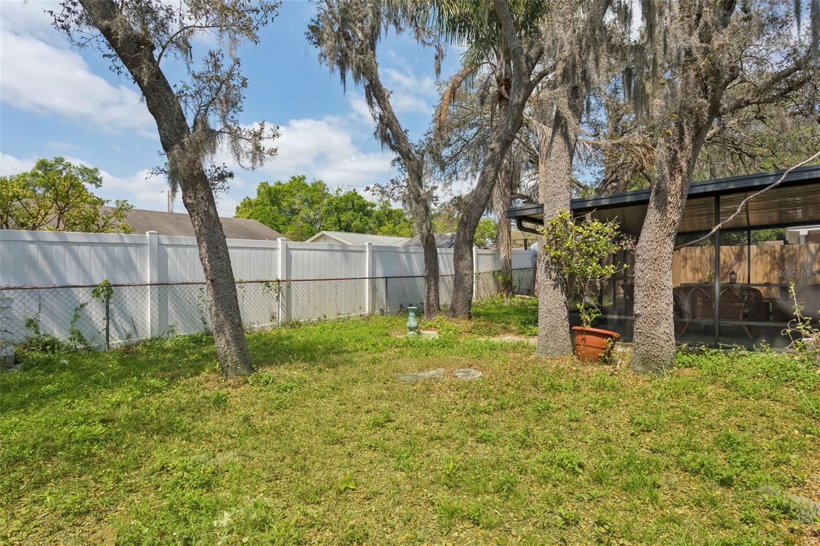 502 Avocado Cir Property Photo 44