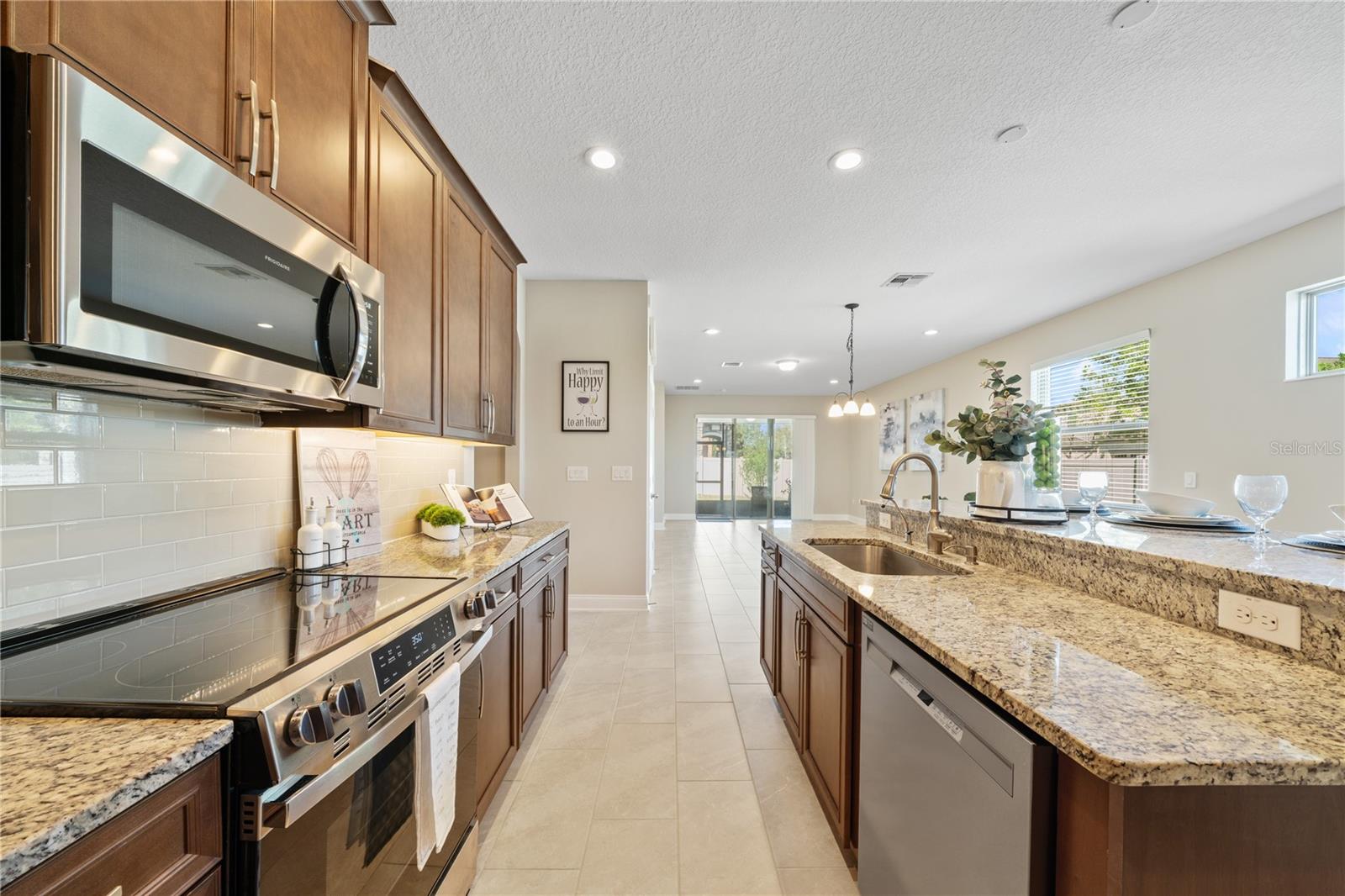 1110 Umbria Ln Property Photo 11