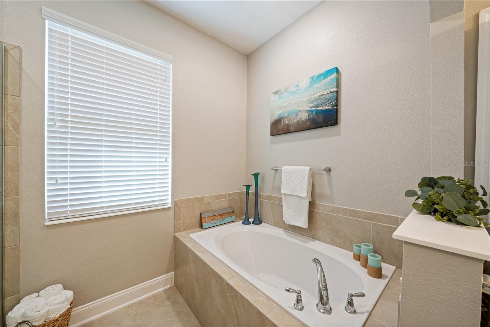 1110 Umbria Ln Property Photo 25