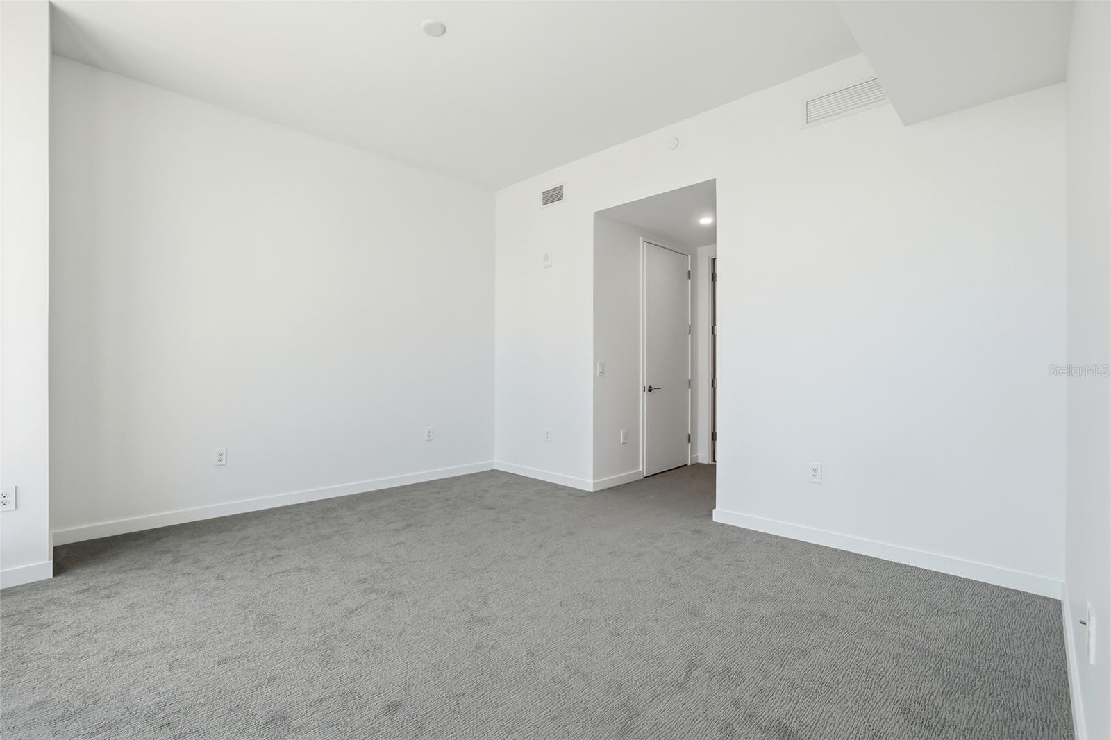 400 Central Ave #505 Property Photo 23