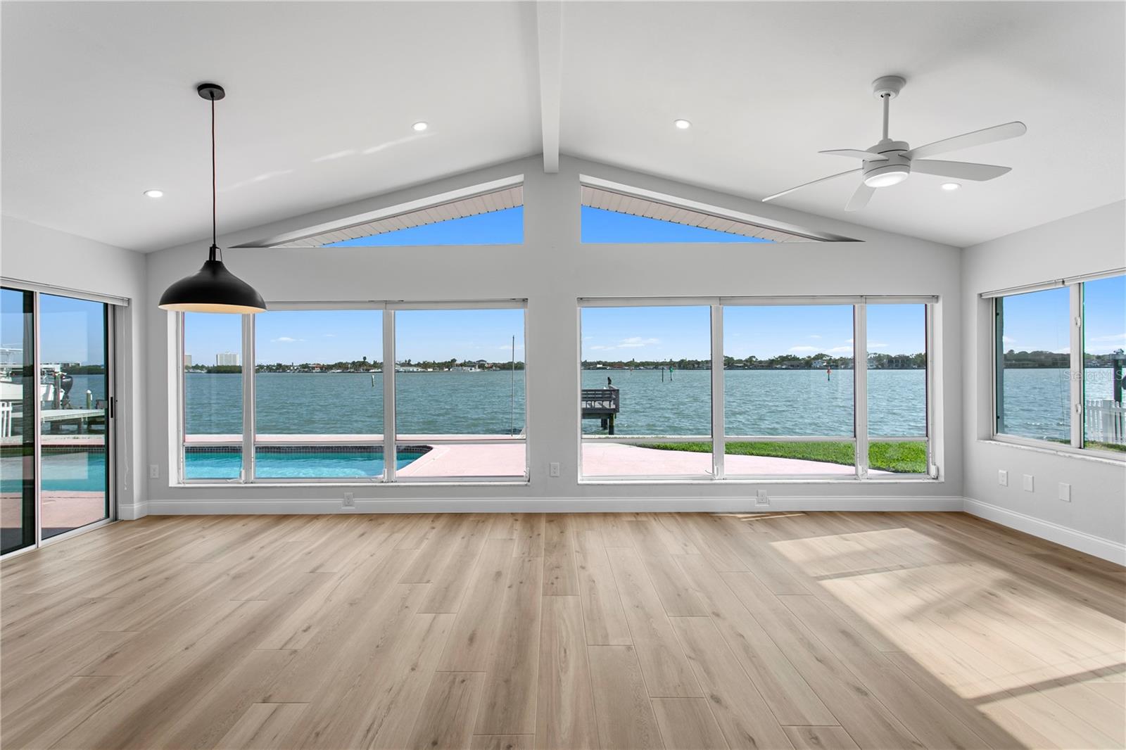 6984 S Shore Dr S Property Photo 5