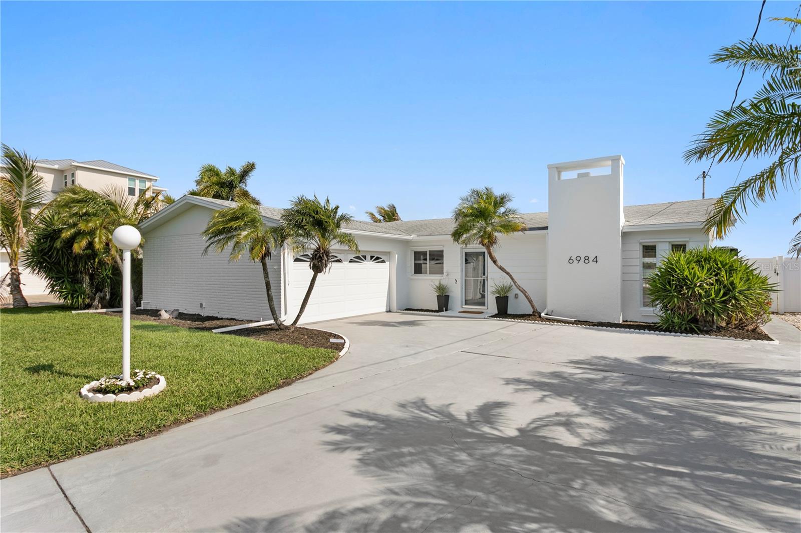 6984 S Shore Dr S Property Photo 6