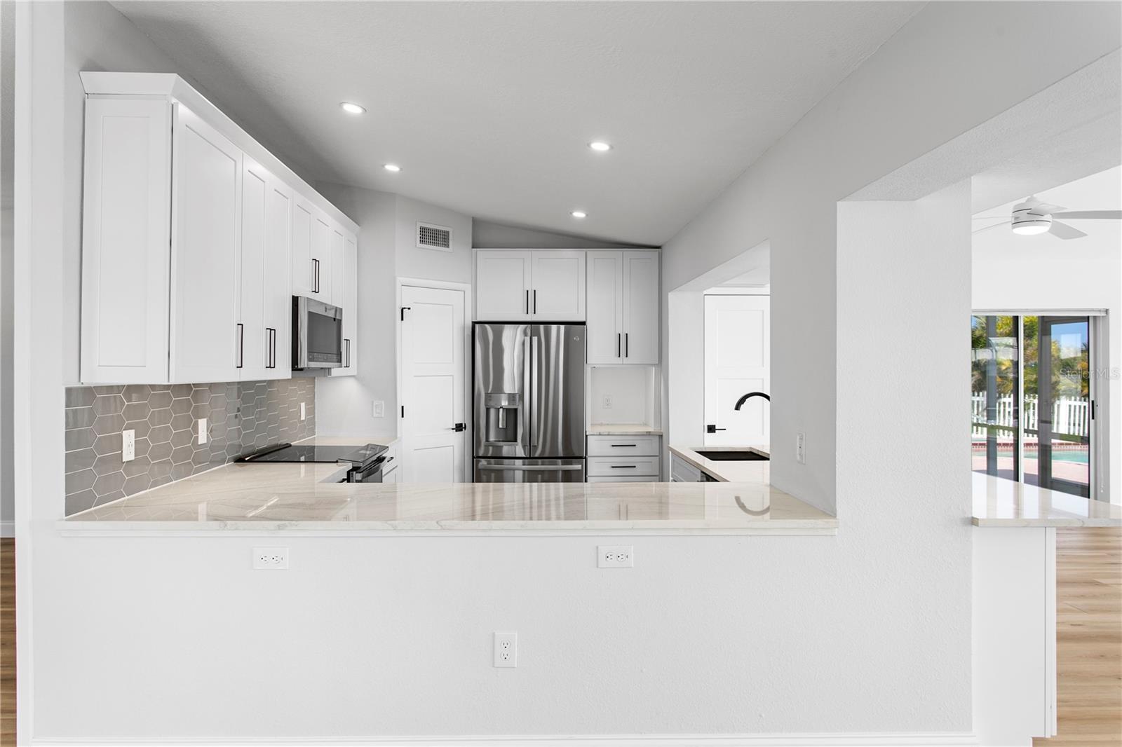 6984 S Shore Dr S Property Photo 17