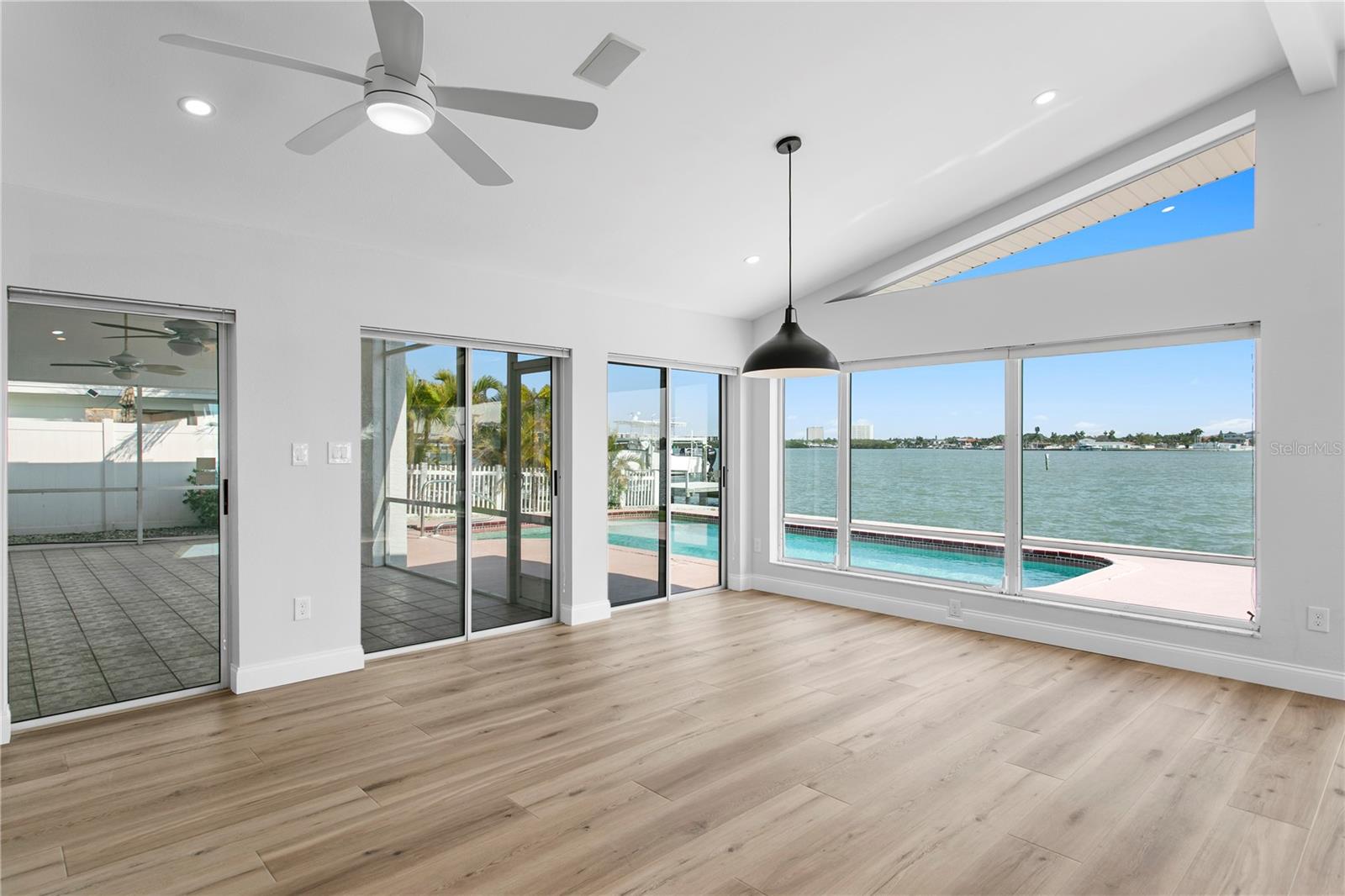6984 S Shore Dr S Property Photo 20