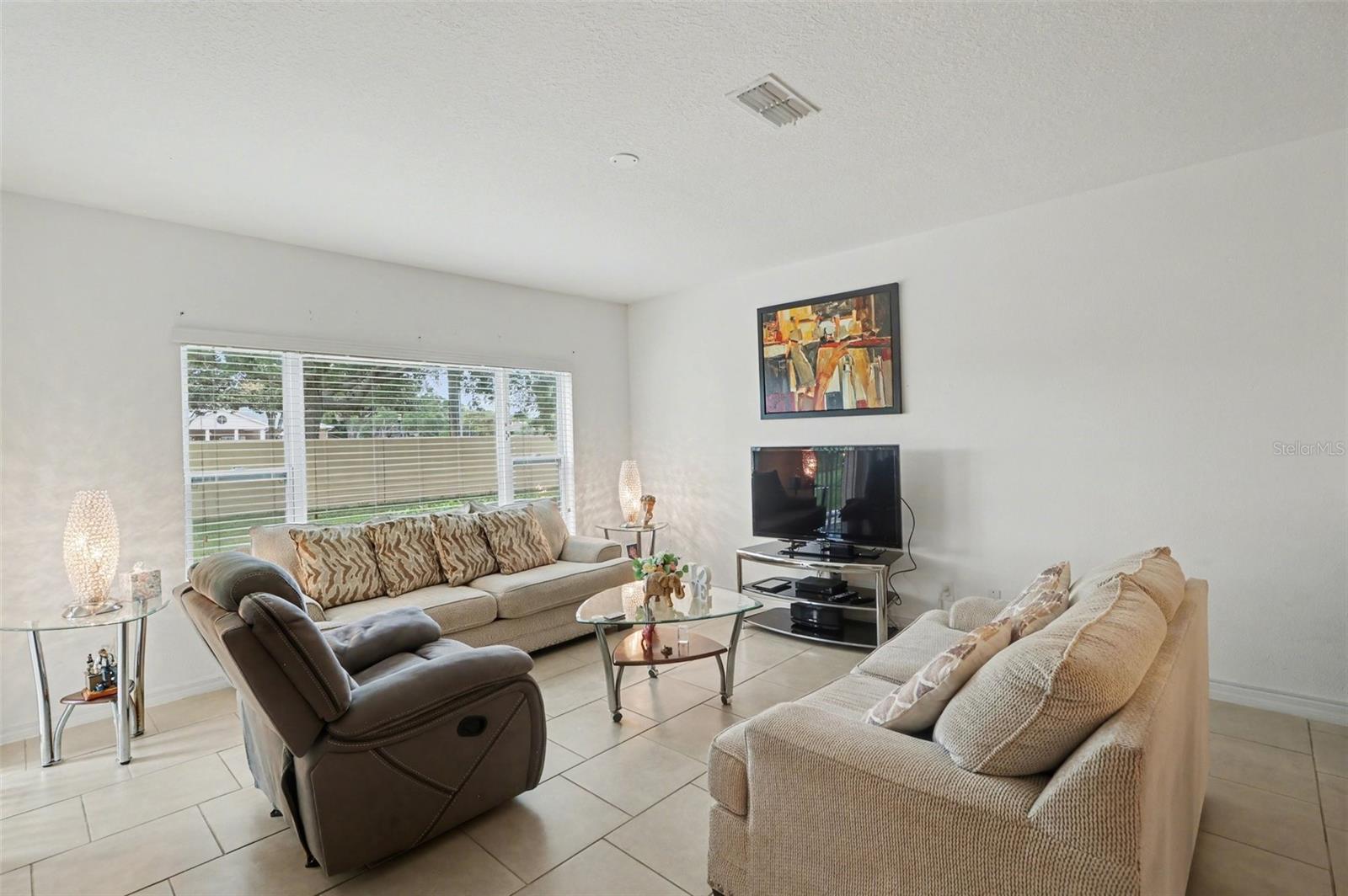 1737 Kato Way Property Photo 7