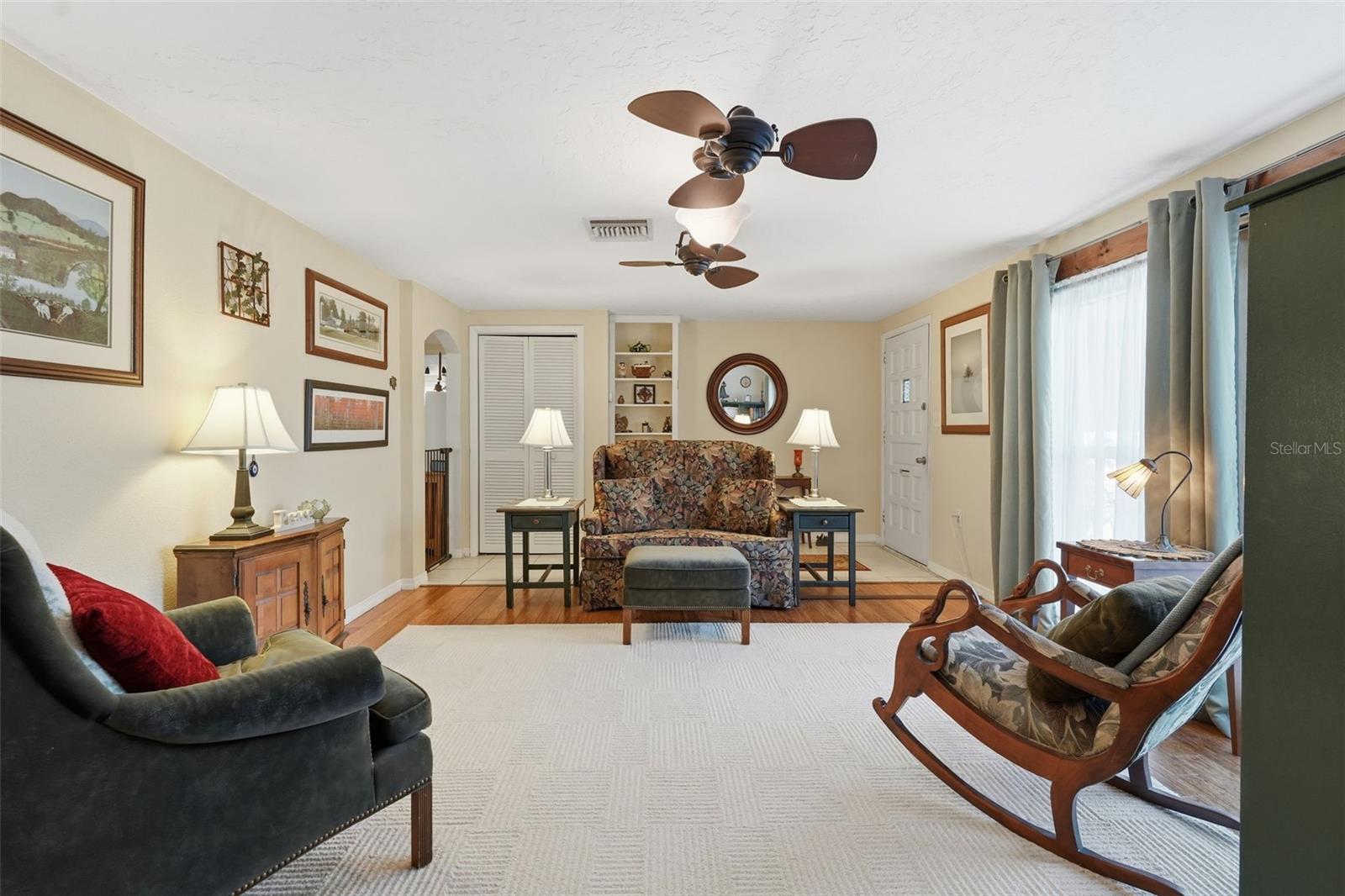 3226 Fairmount Dr Property Photo 4