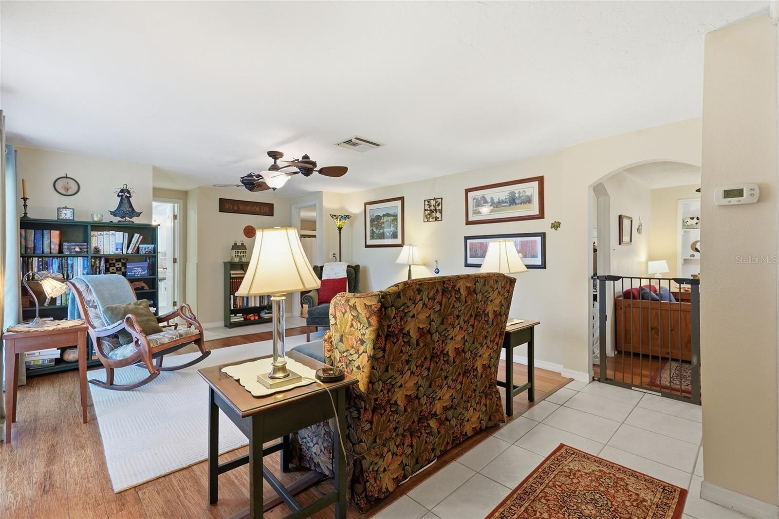 3226 Fairmount Dr Property Photo 5
