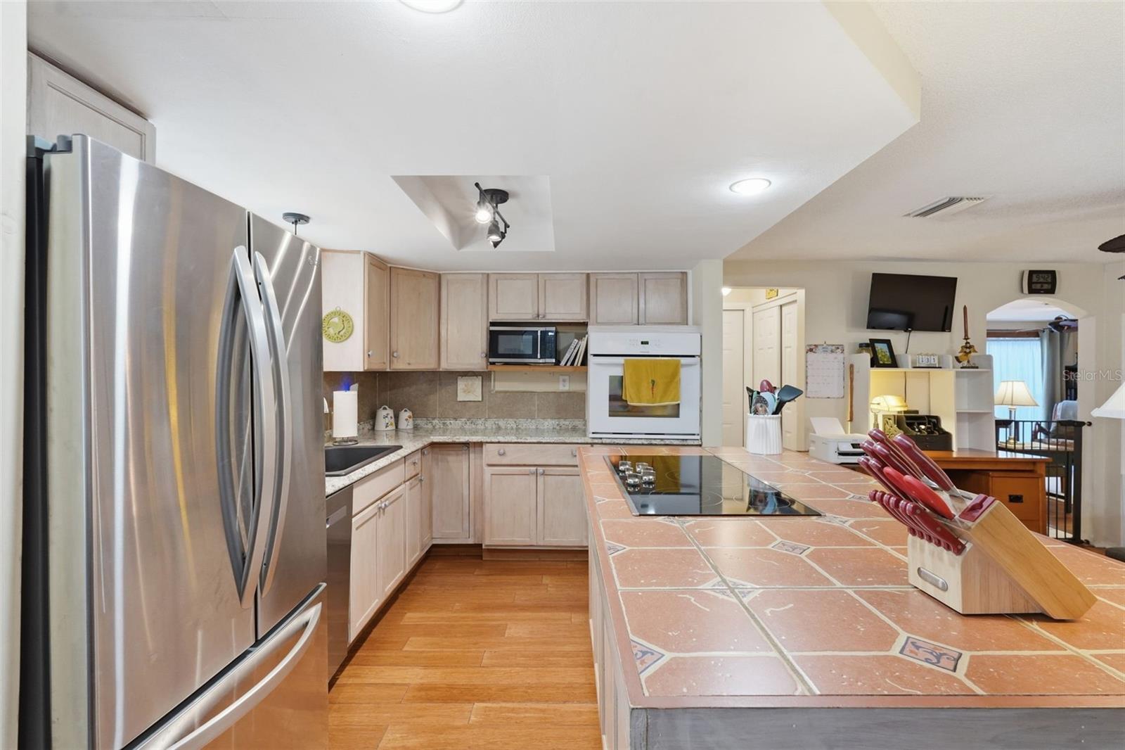 3226 Fairmount Dr Property Photo 7