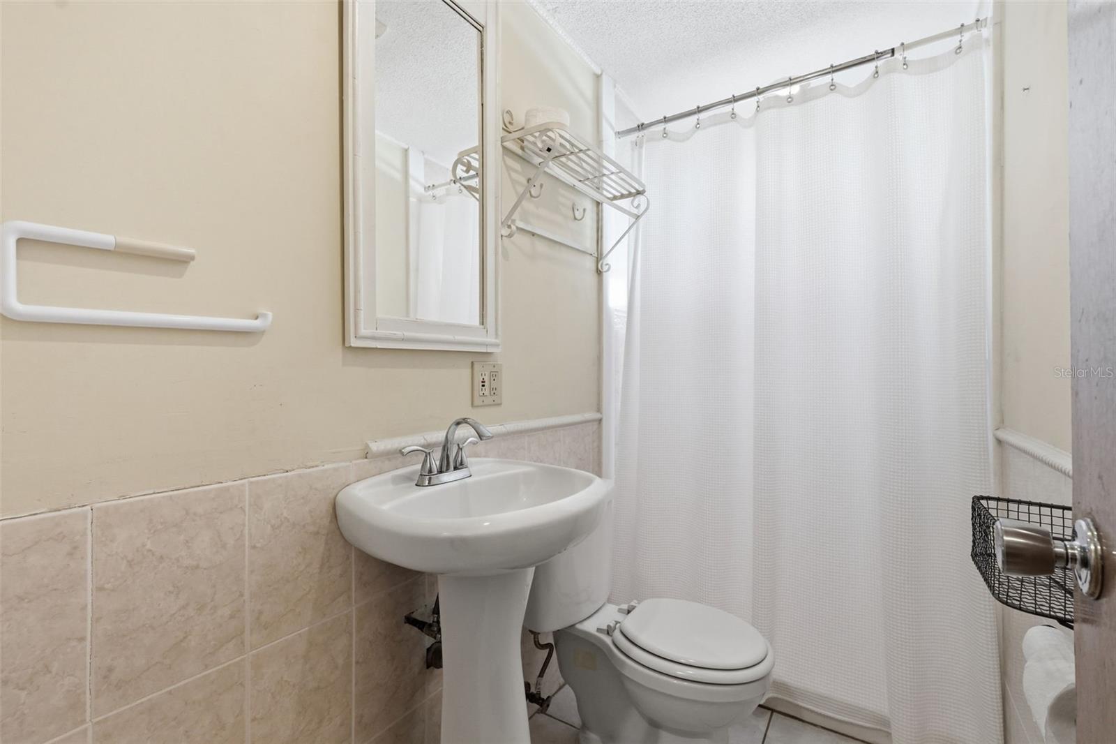 3226 Fairmount Dr Property Photo 22