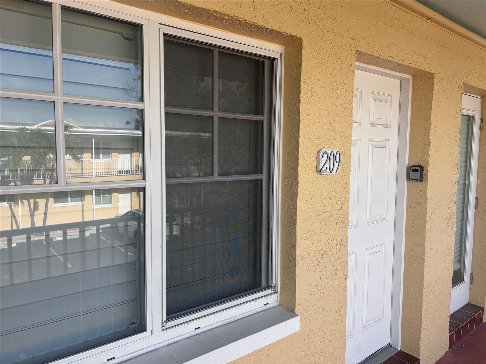 19417 Gulf Blvd #b209 Property Photo 2