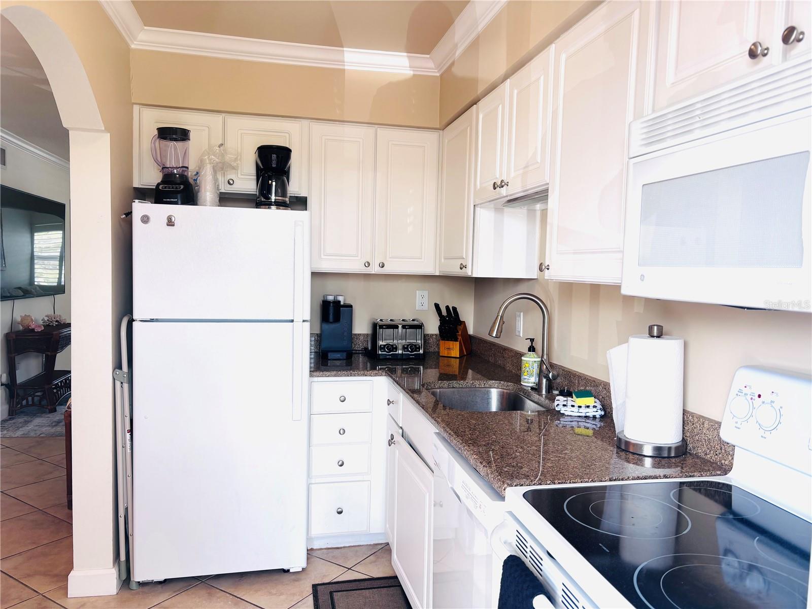 19417 Gulf Blvd #b209 Property Photo 9