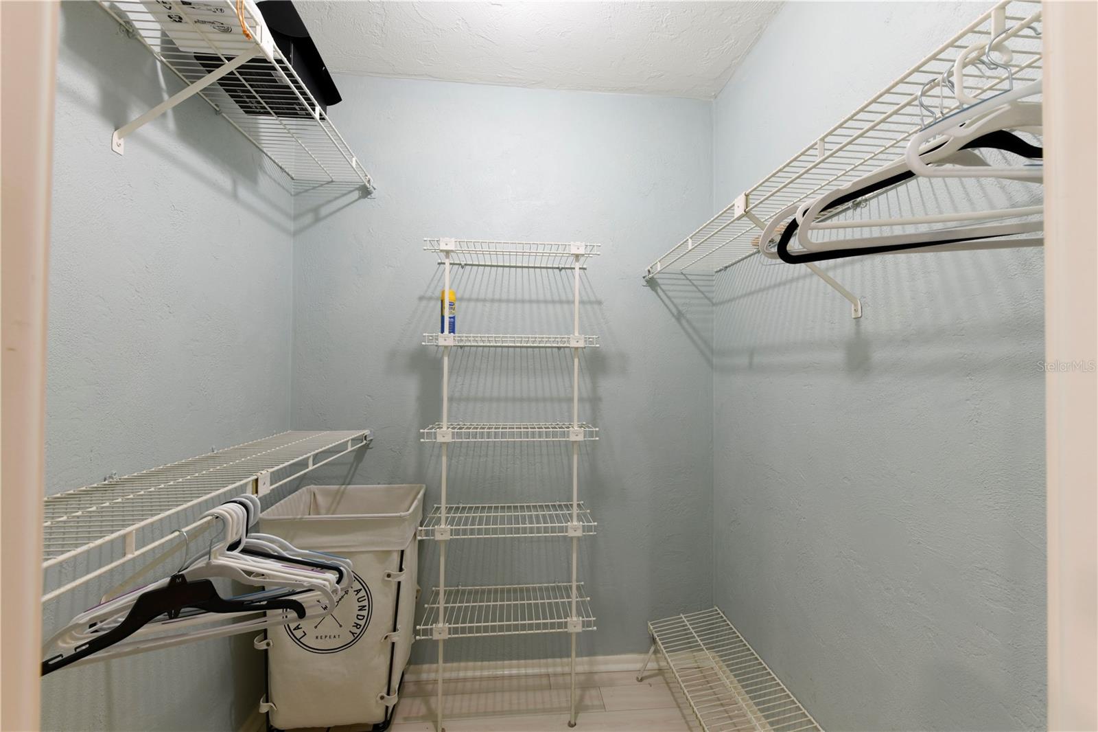 1800 Liesl Dr E Property Photo 16