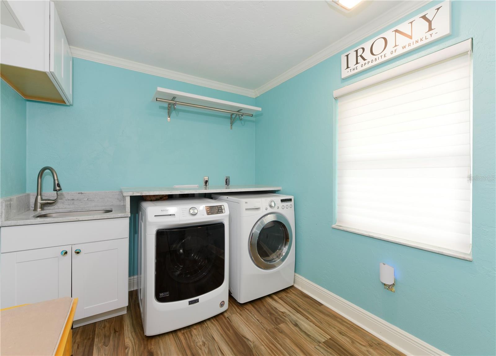 1800 Liesl Dr E Property Photo 23