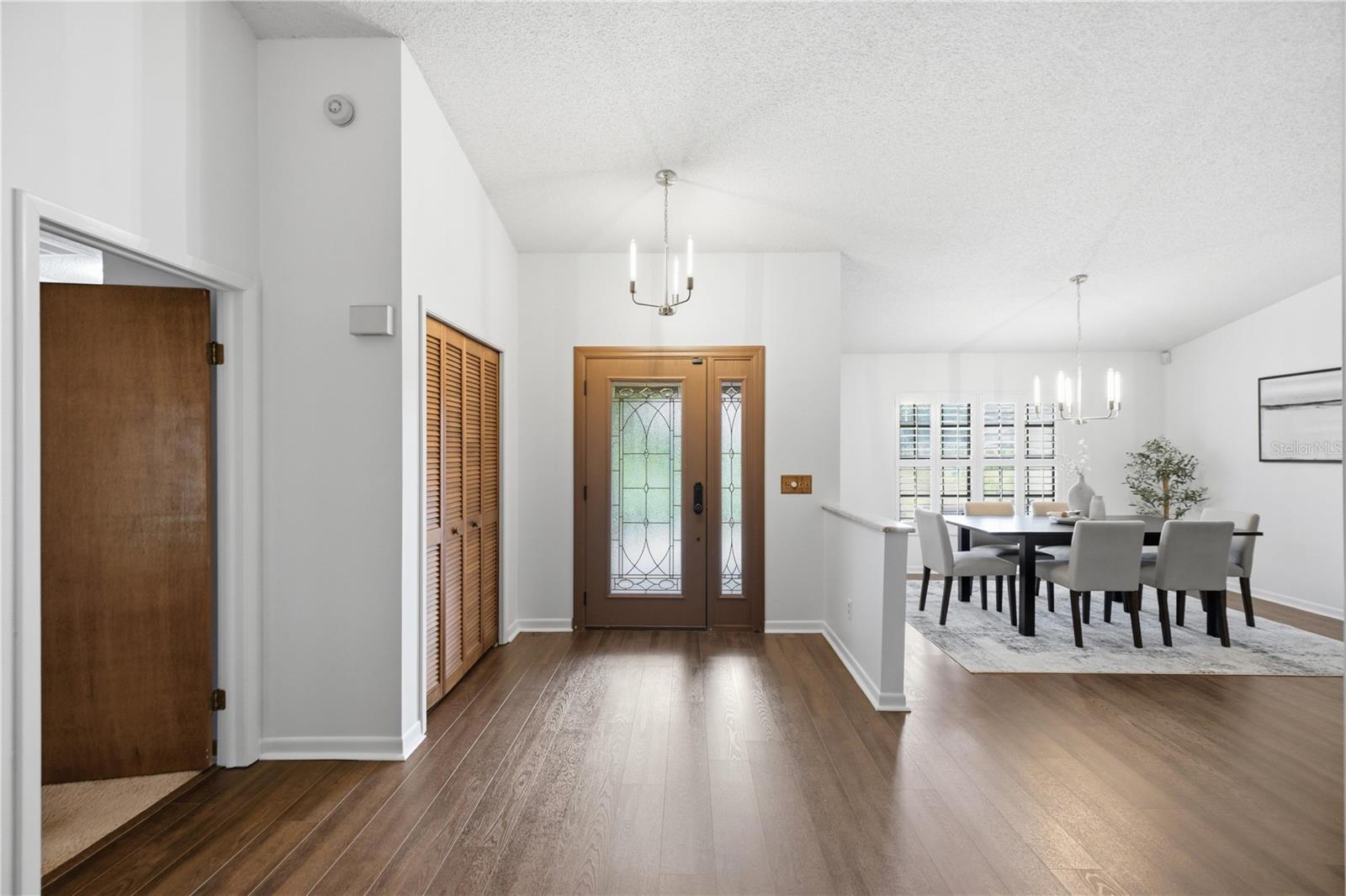 16704 Vallely Dr Property Photo 3