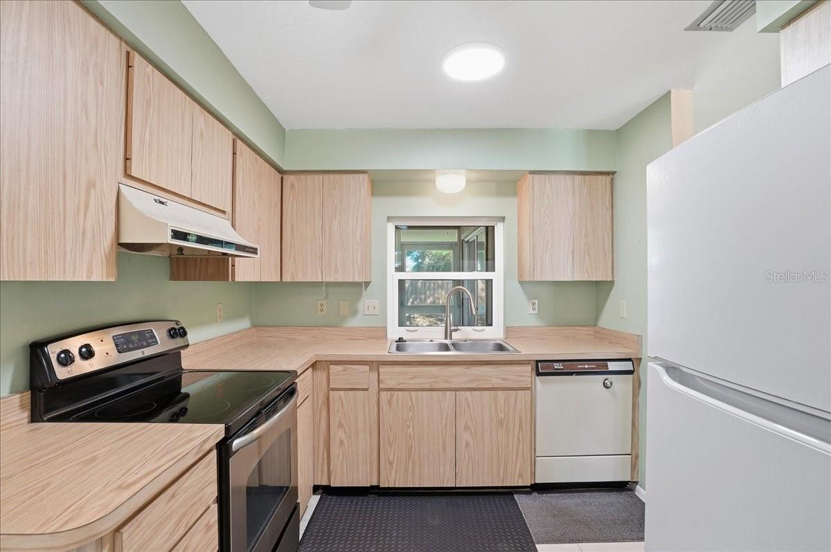 3759 Collins St #711 Property Photo 6
