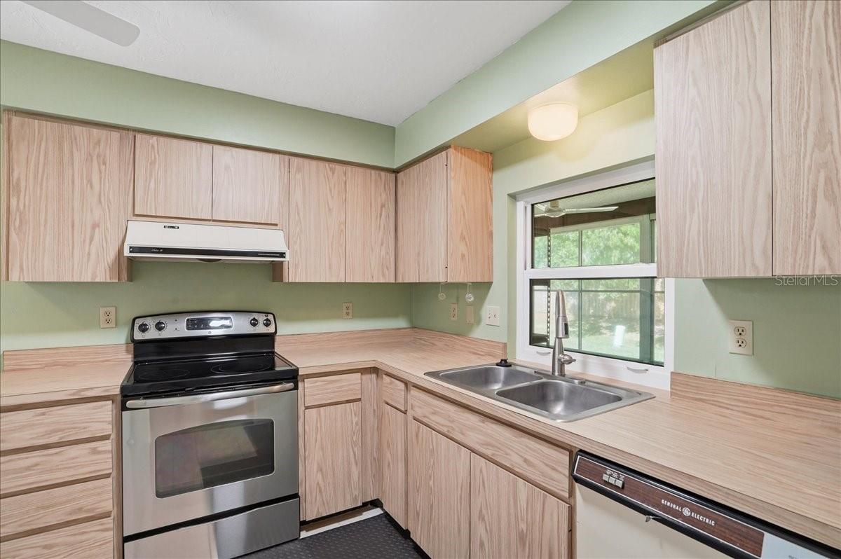 3759 Collins St #711 Property Photo 7
