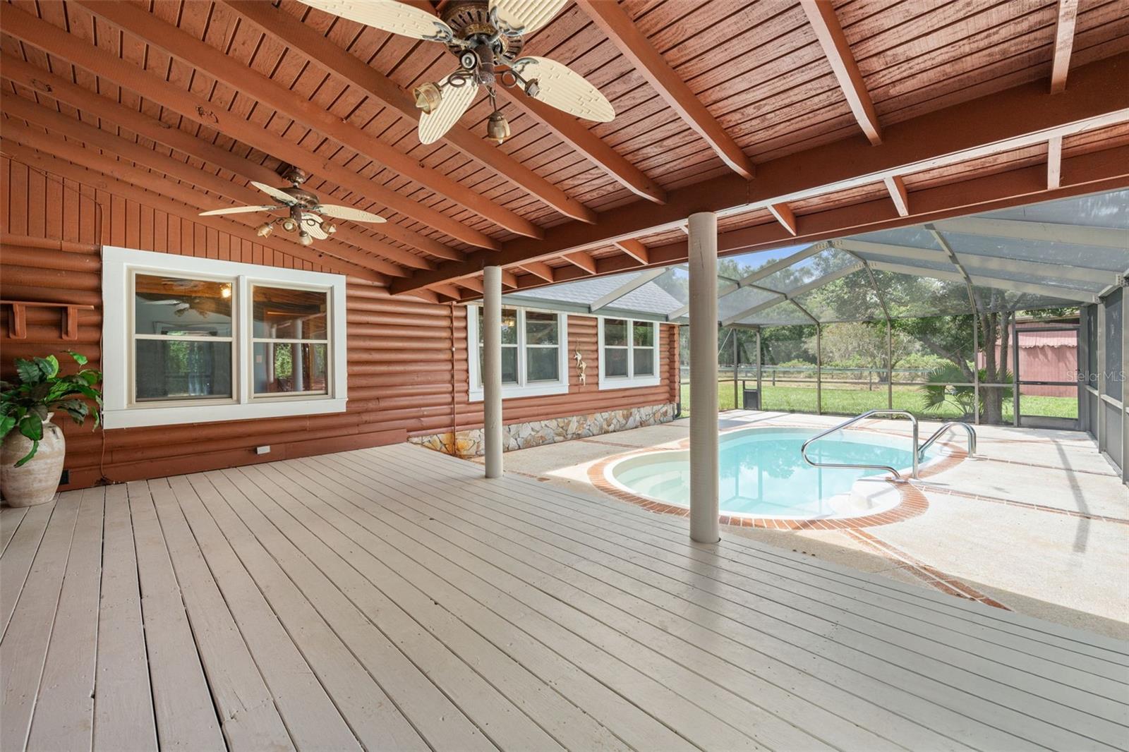 18441 Oaklawn Dr Property Photo 22