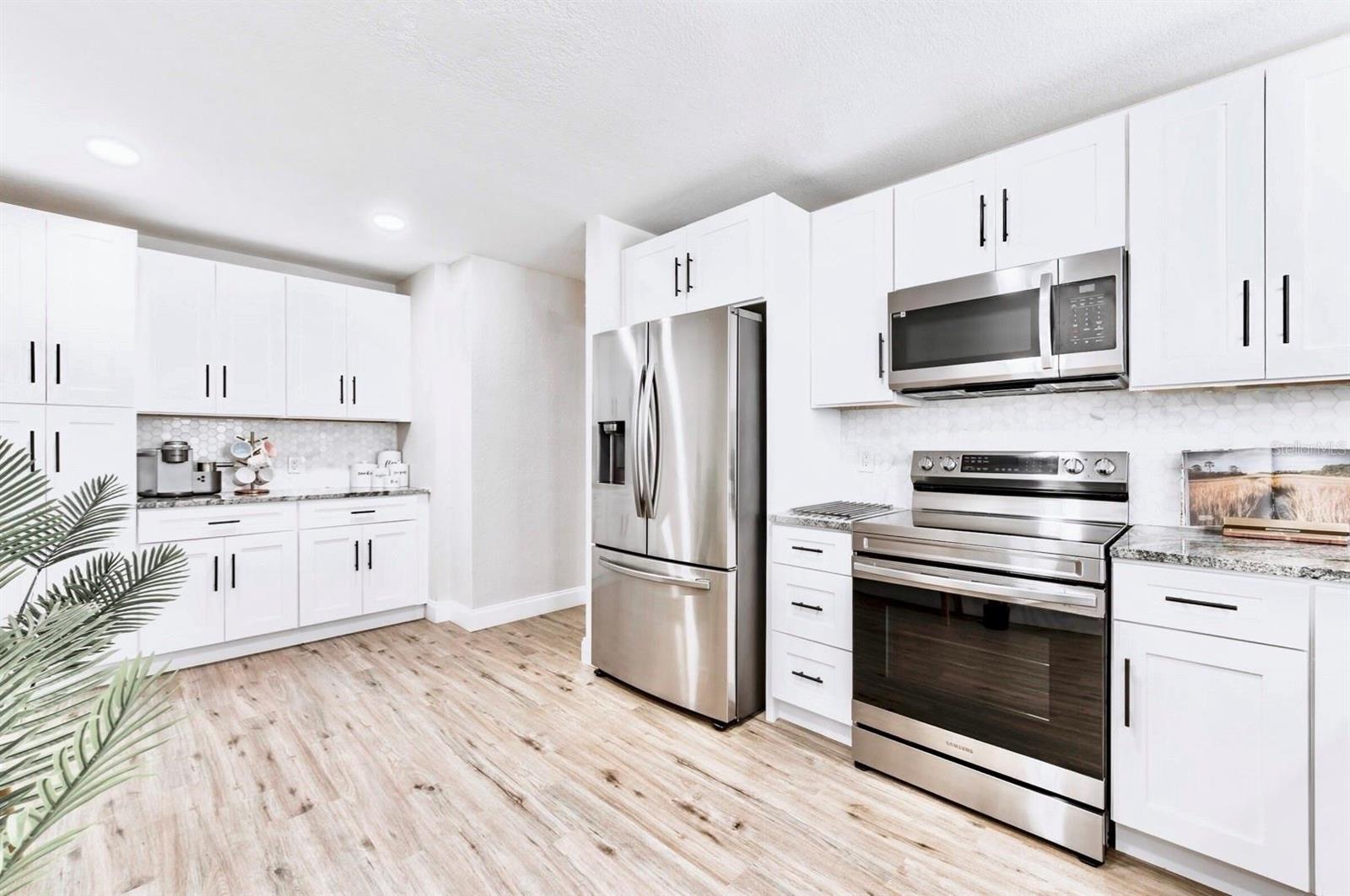 6220 Interbay Property Photo 4