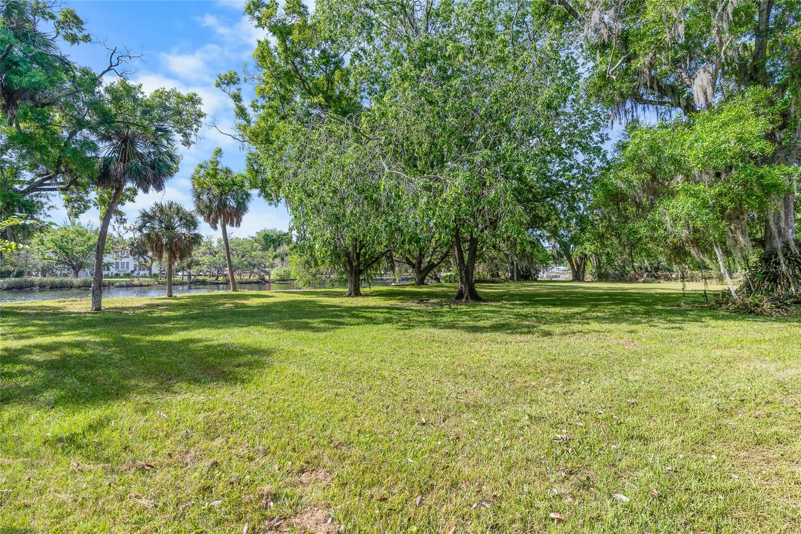 6605 N Boulevard Property Photo 4