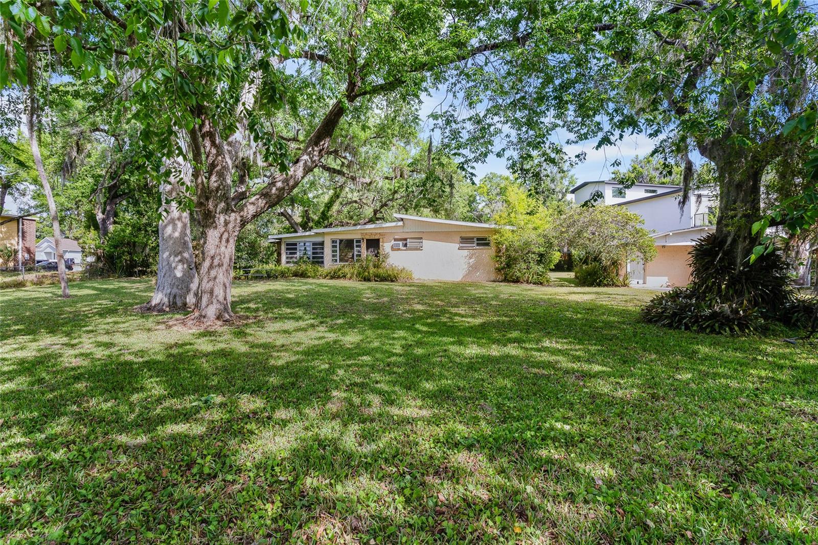 6605 N Boulevard Property Photo 13