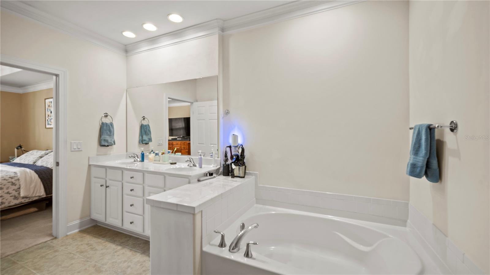 2711 Monticello Property Photo 12