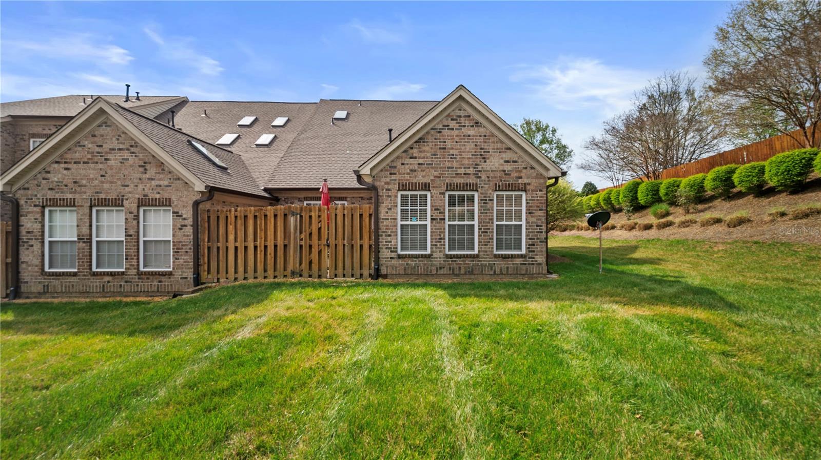 2711 Monticello Property Photo 15