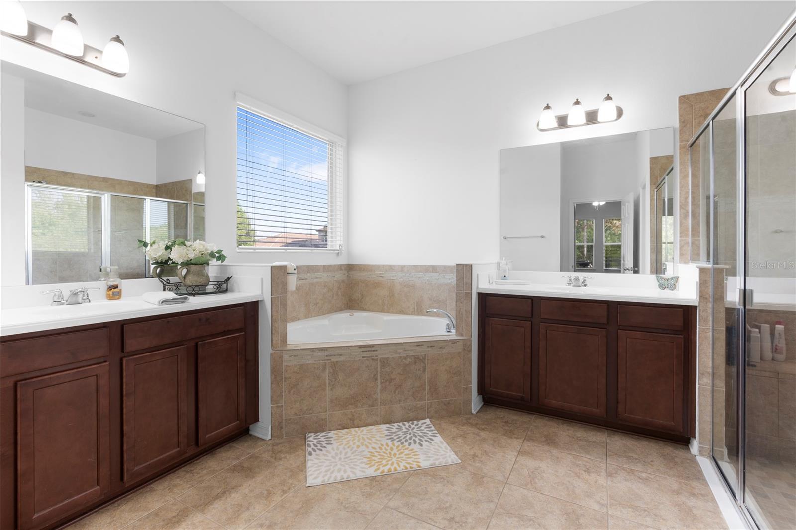11814 Cross Vine Dr Property Photo 36