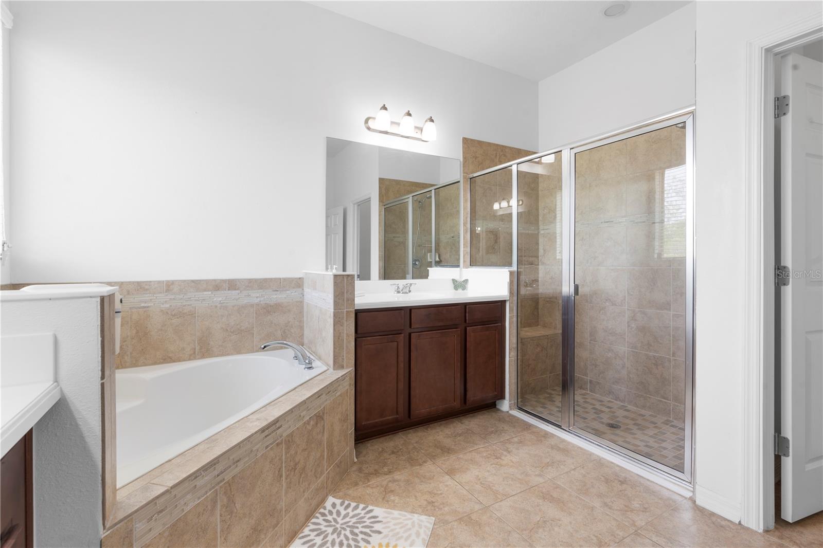 11814 Cross Vine Dr Property Photo 37