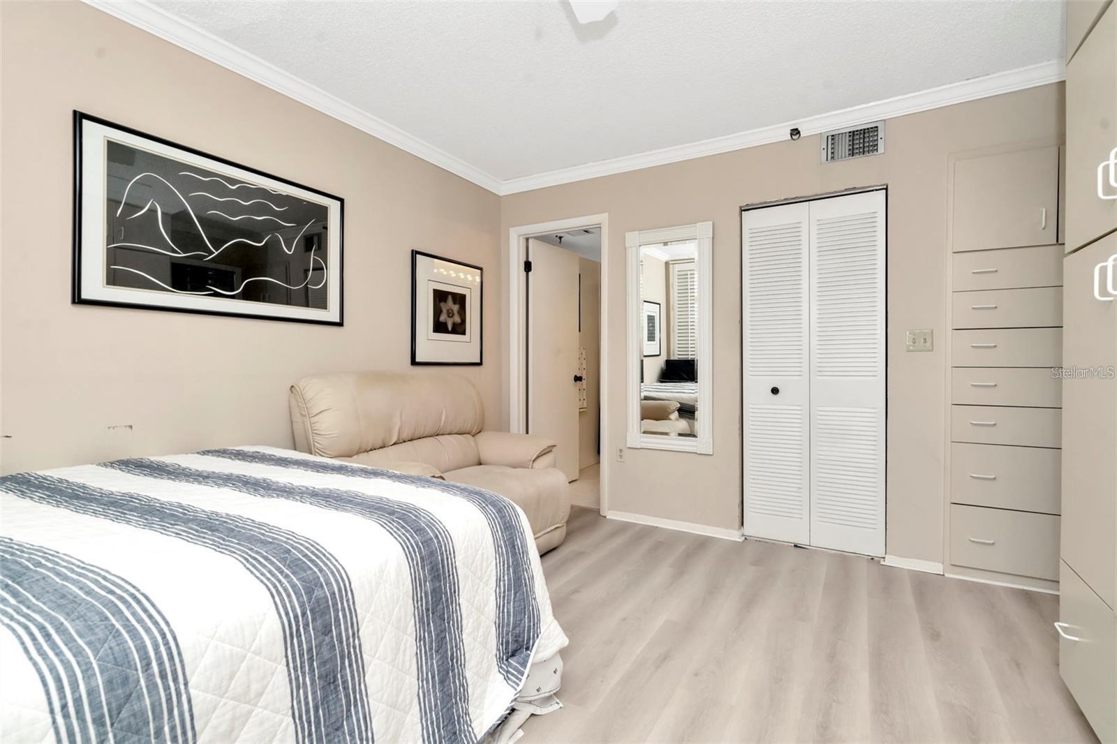 15462 Gulf Blvd #508 Property Photo 27
