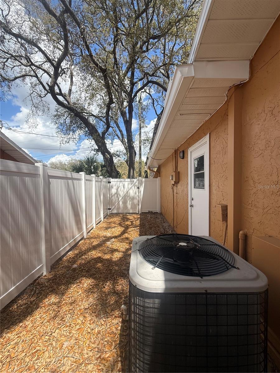 7350 Landmark Dr Property Photo 16