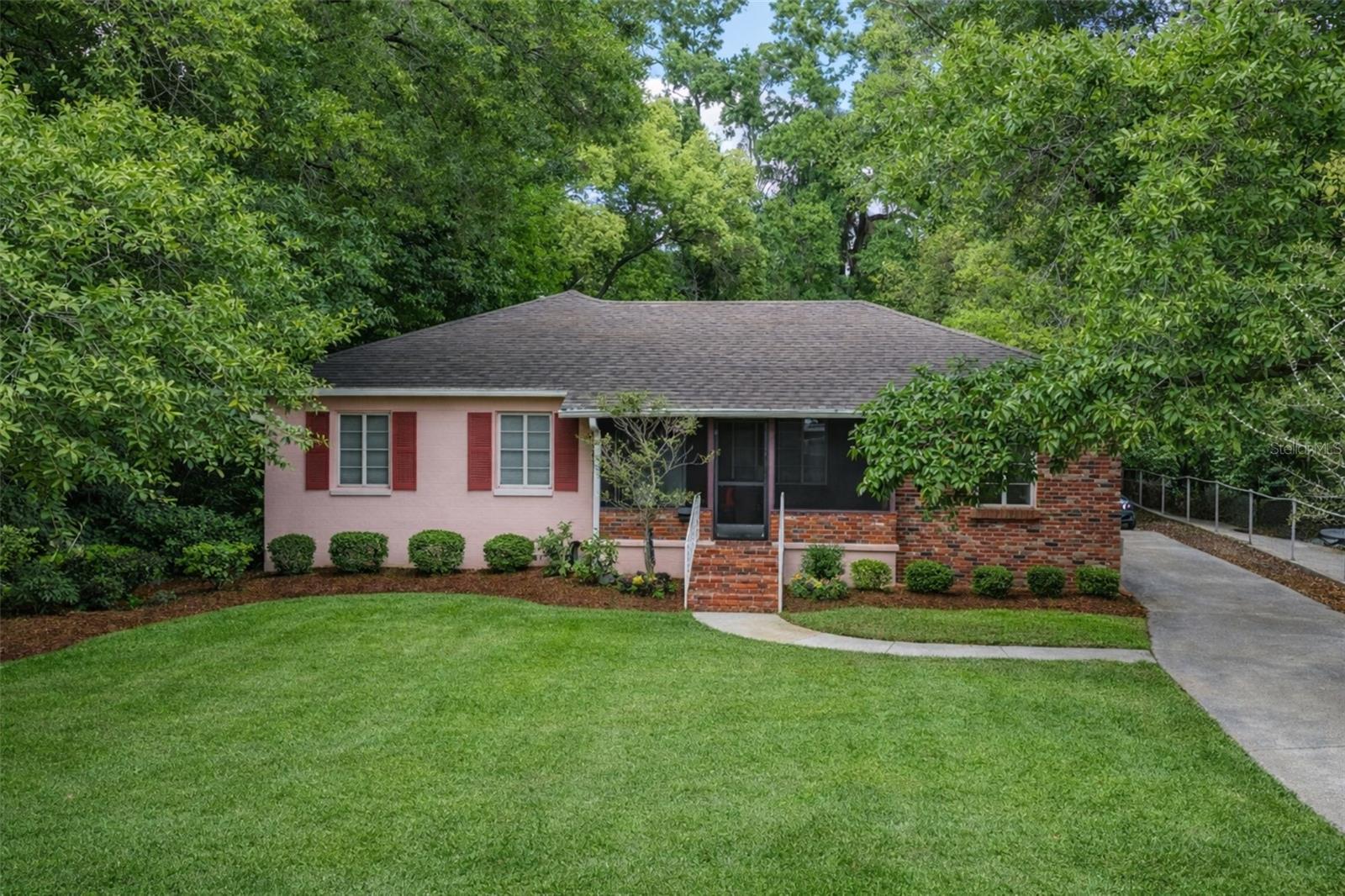 817 W Ohio Ave Property Photo 1