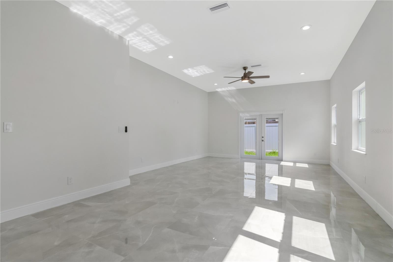 1702 E Annona Ave Property Photo 15