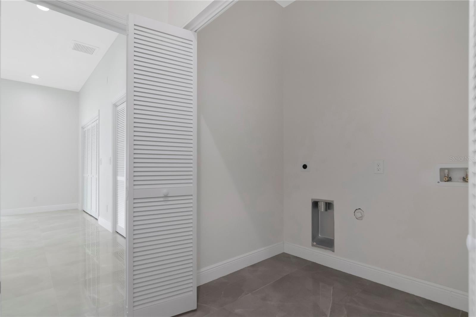 1702 E Annona Ave Property Photo 24