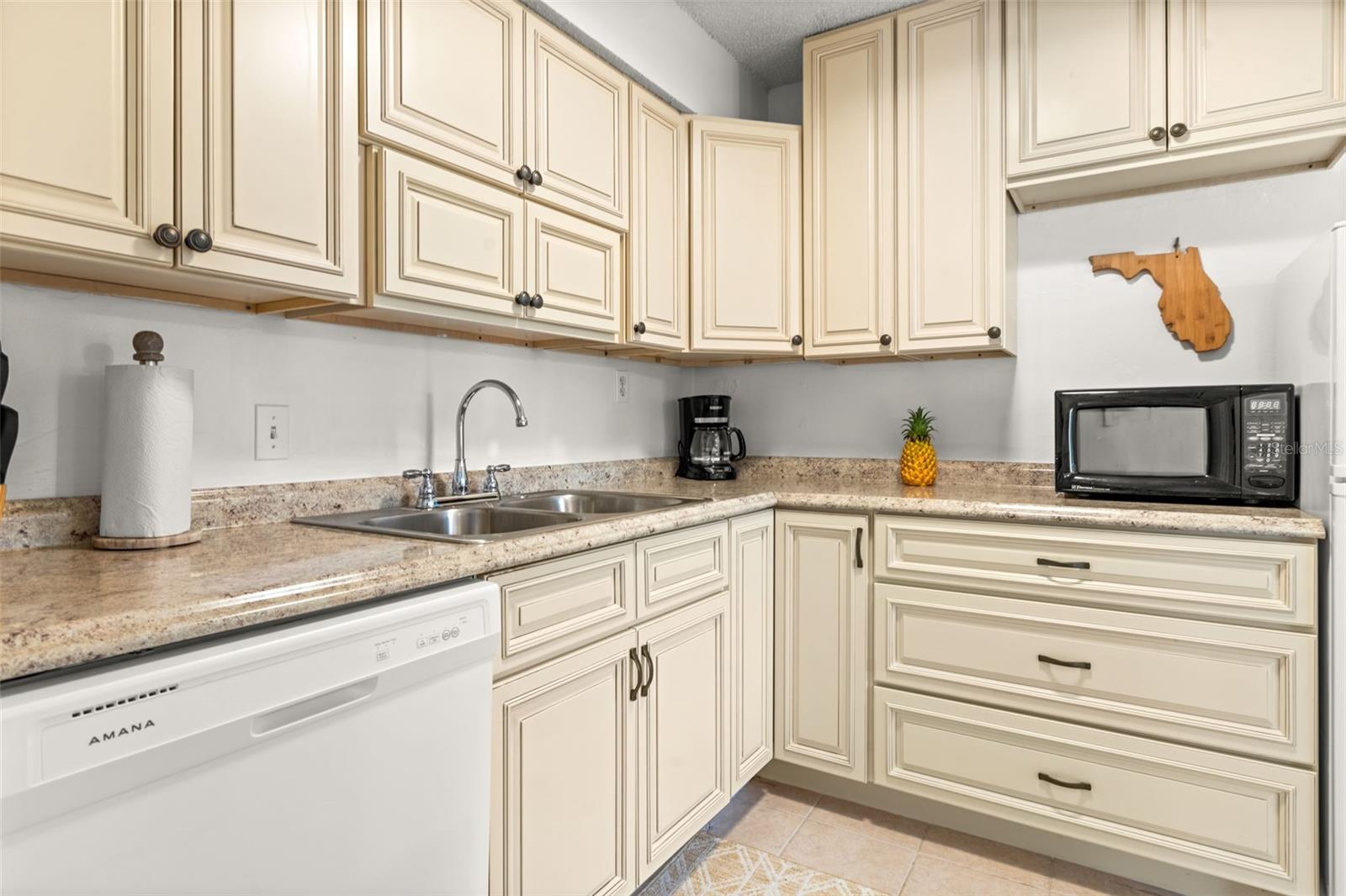 4215 E Bay Dr #1806d Property Photo 10