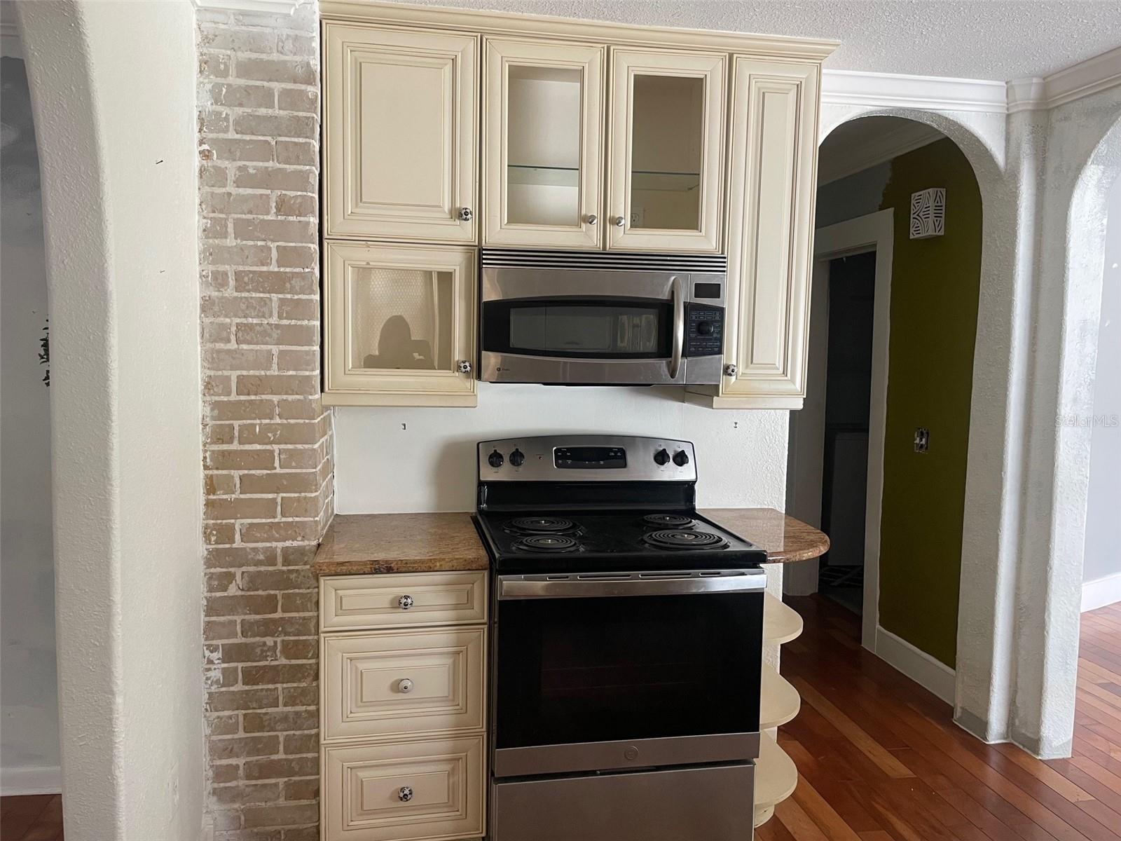 5419 9th Property Photo 5