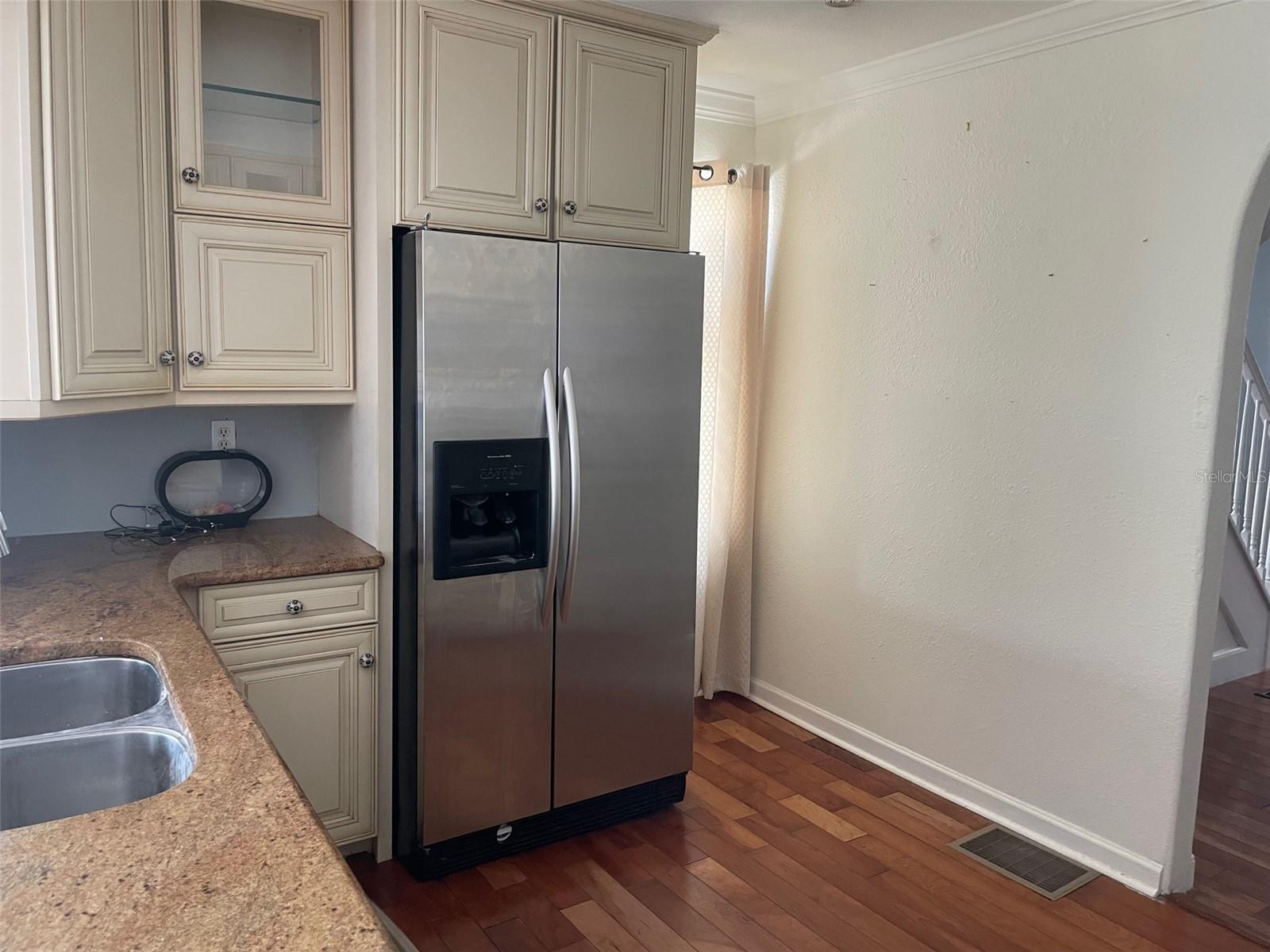 5419 9th Property Photo 6