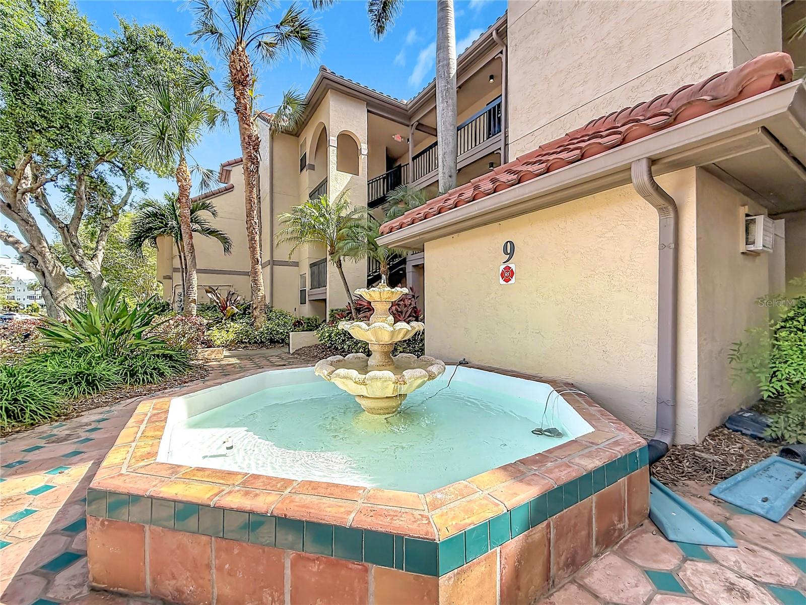 2400 Feather Sound Dr #933 Property Photo 2