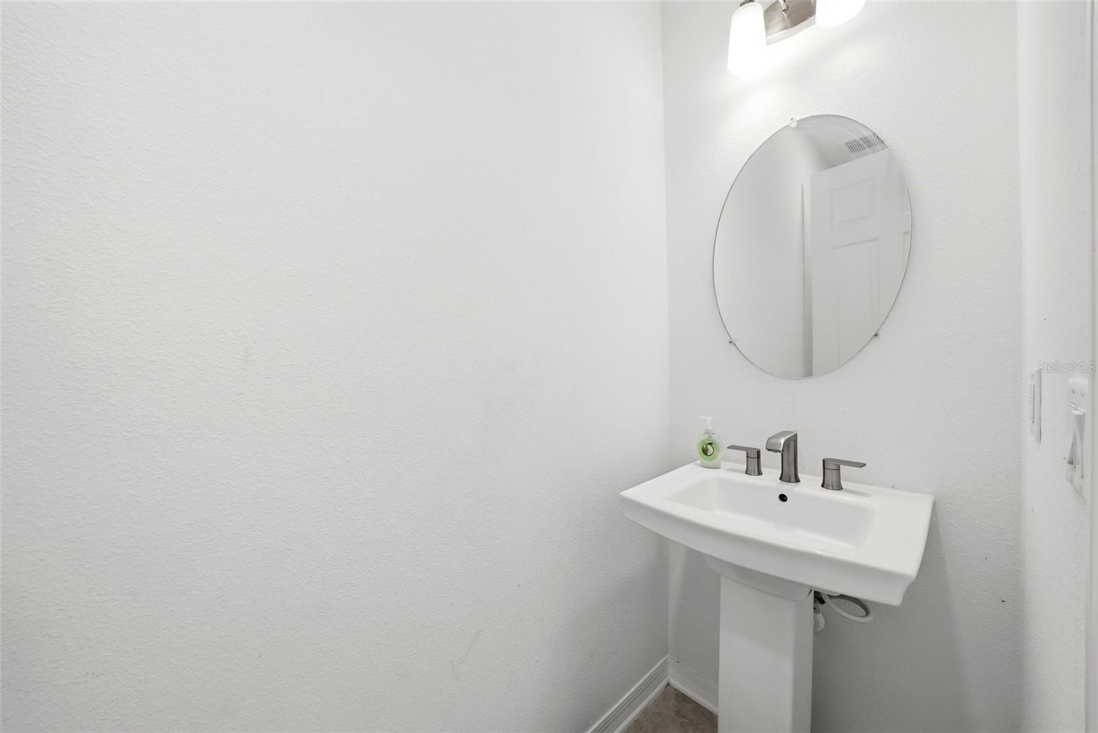 7073 Graybrook Dr Property Photo 32