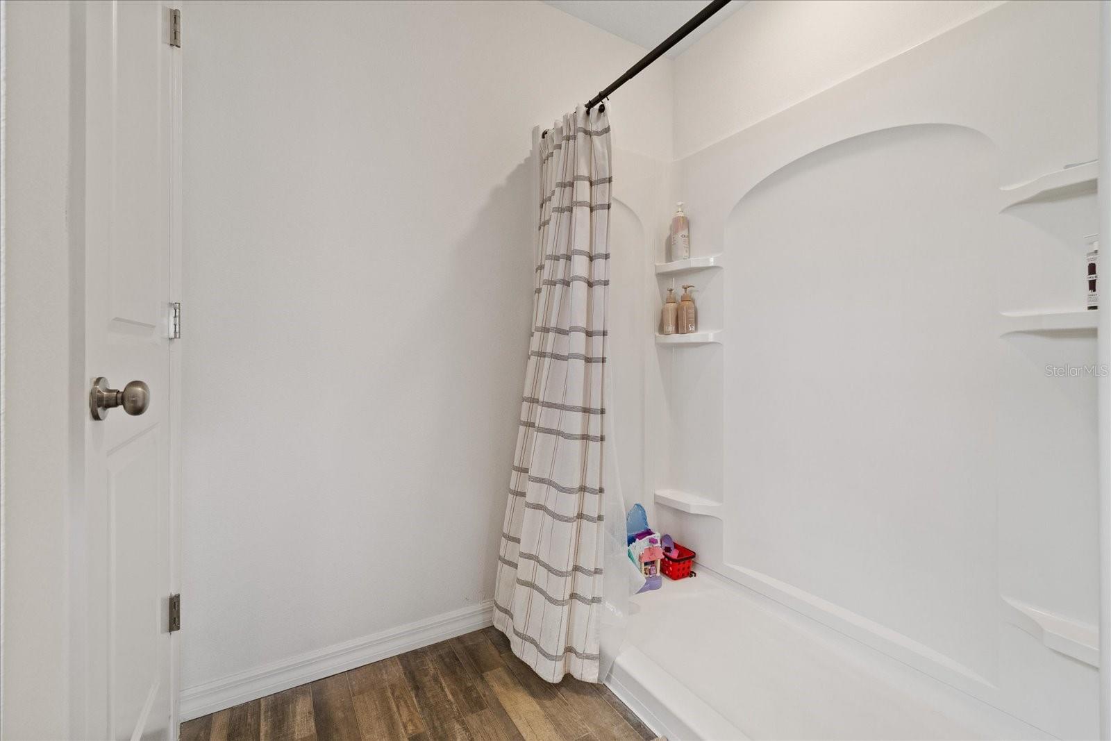 6450 Mariner Blvd Property Photo 12