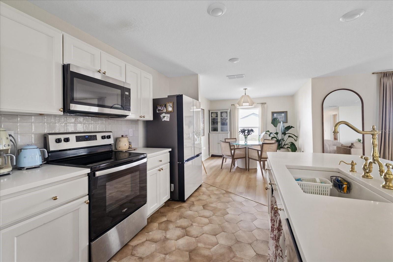 6450 Mariner Blvd Property Photo 20