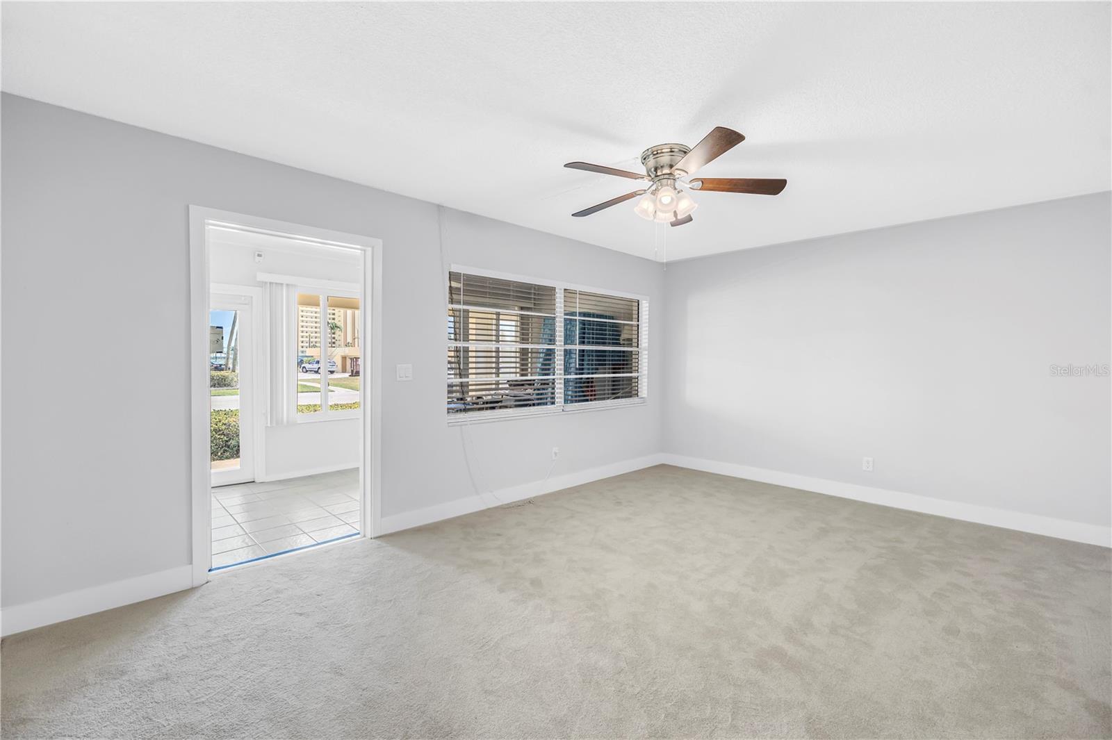 4700 Cove Cir #103 Property Photo 17