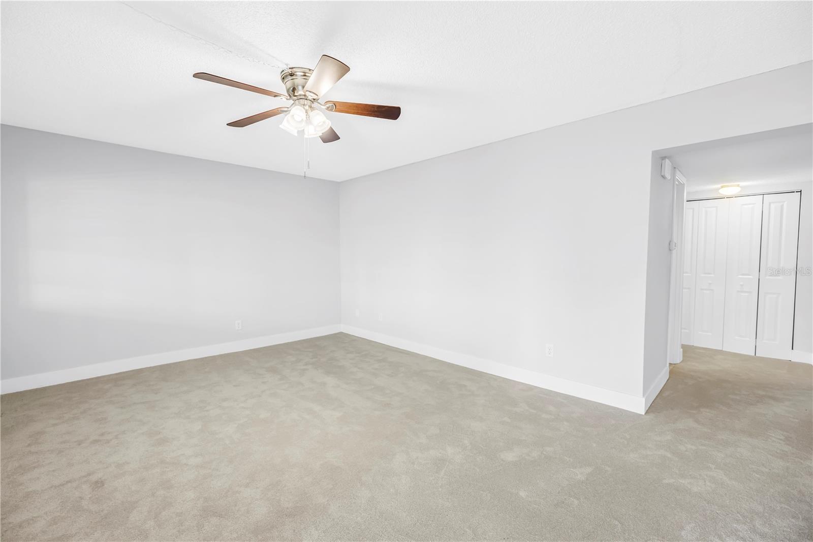 4700 Cove Cir #103 Property Photo 18