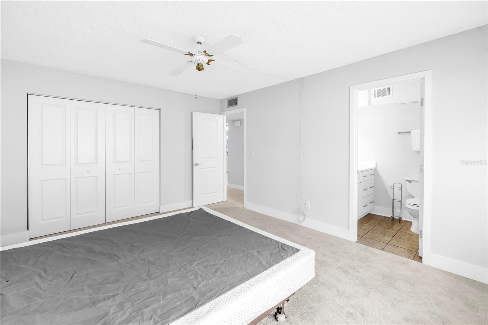 4700 Cove Cir #103 Property Photo 23