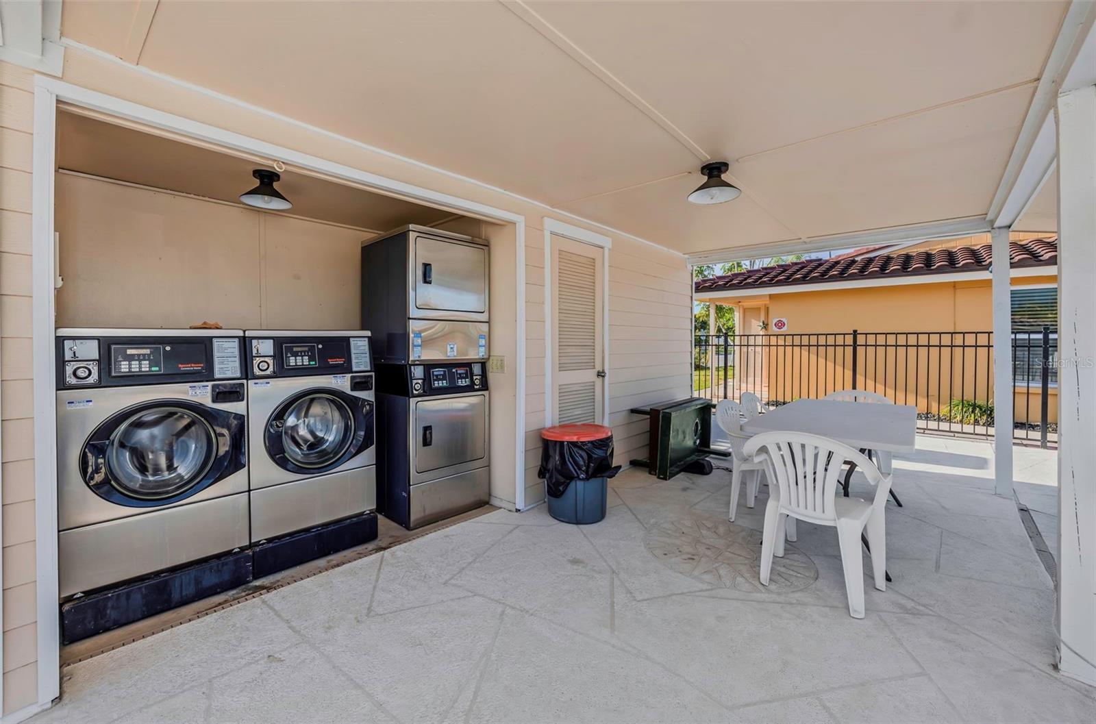 2600 N Paula Dr #12d Property Photo 33