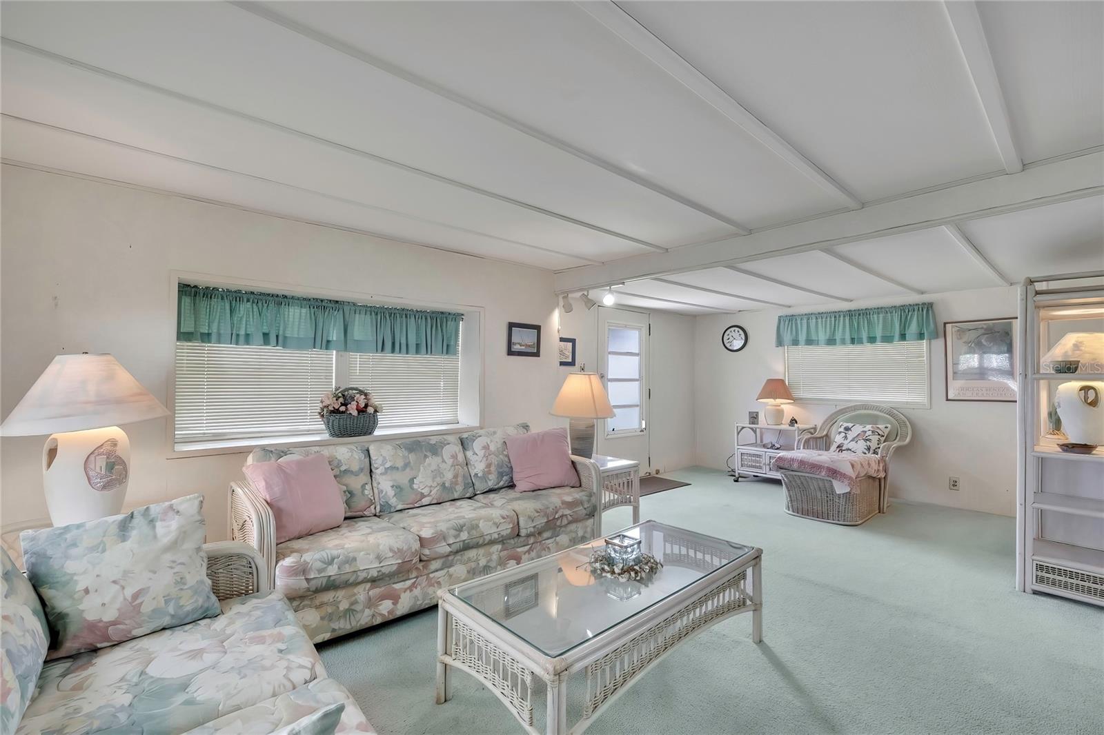 37 William Penn Way #13 Property Photo 3